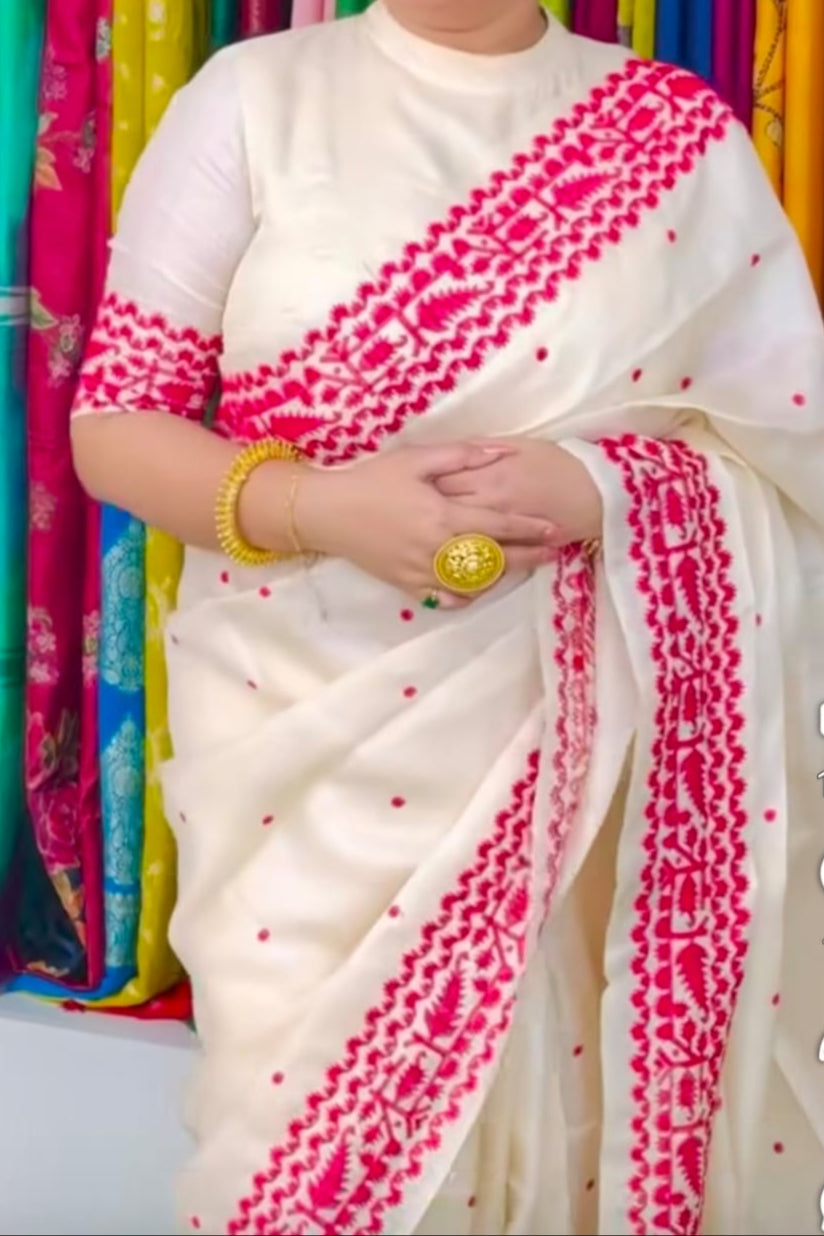 Dhulo’r Mukut Gachi Tussar Saree