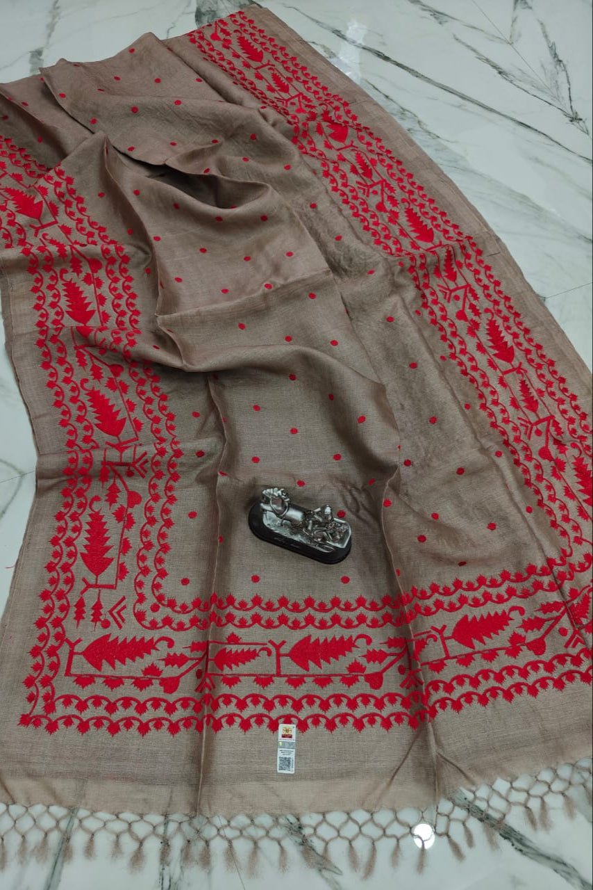 Dhulo’r Mukut Gachi Tussar Saree