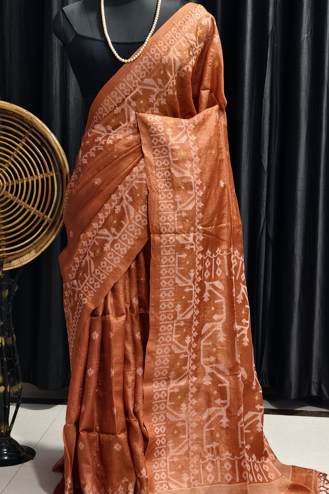 Unmona Rup Gachi Tussar Saree