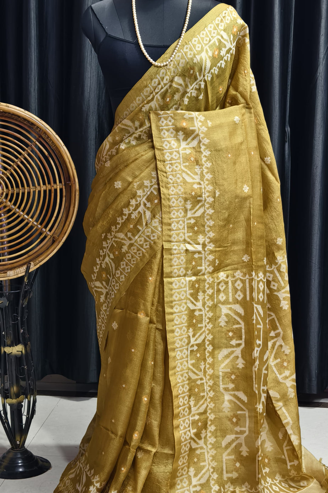 Unmona Rup Gachi Tussar Saree