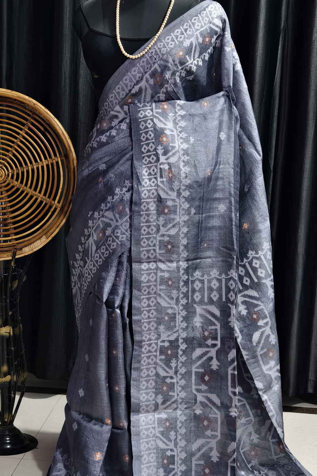 Unmona Rup Gachi Tussar Saree