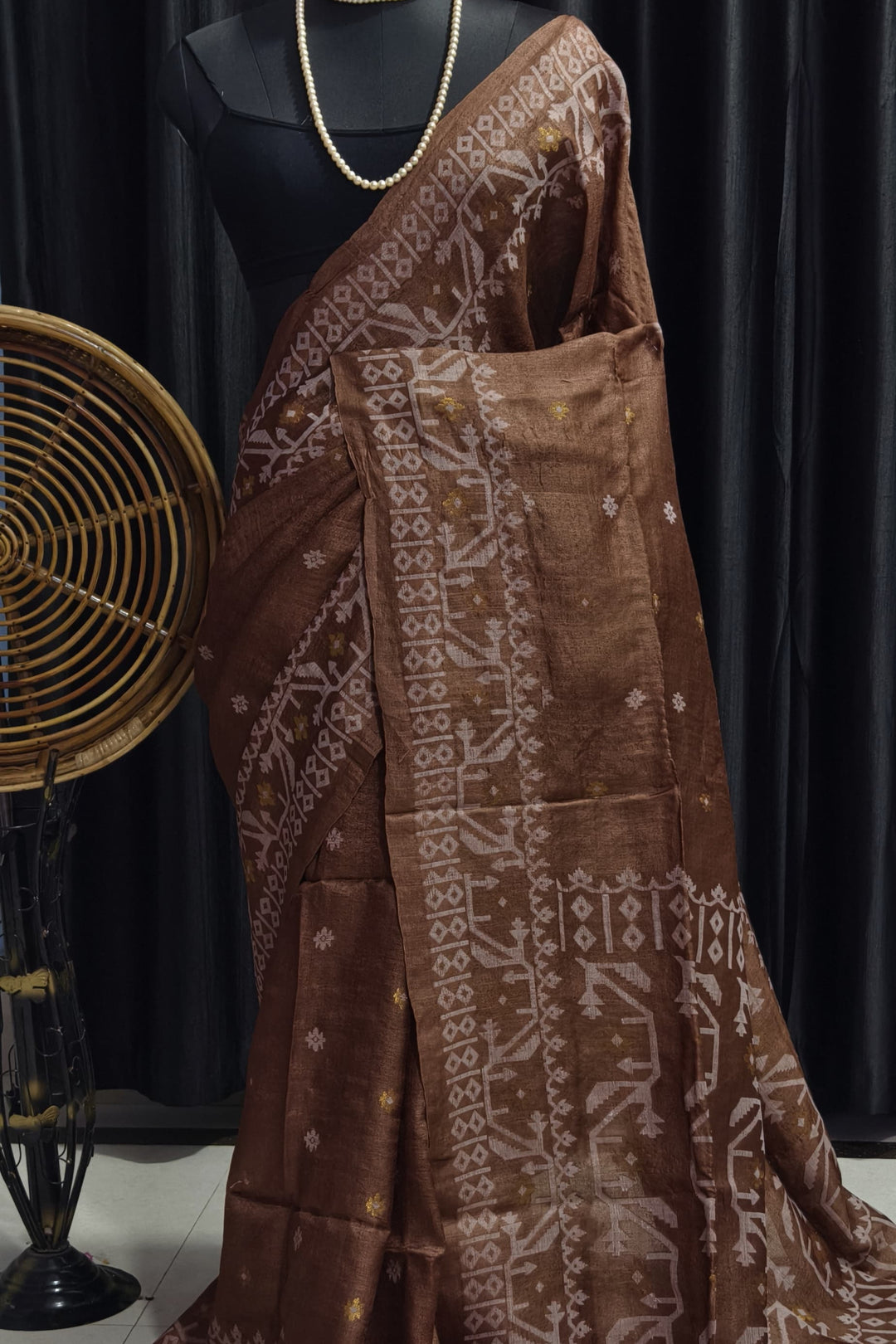 Unmona Rup Gachi Tussar Saree