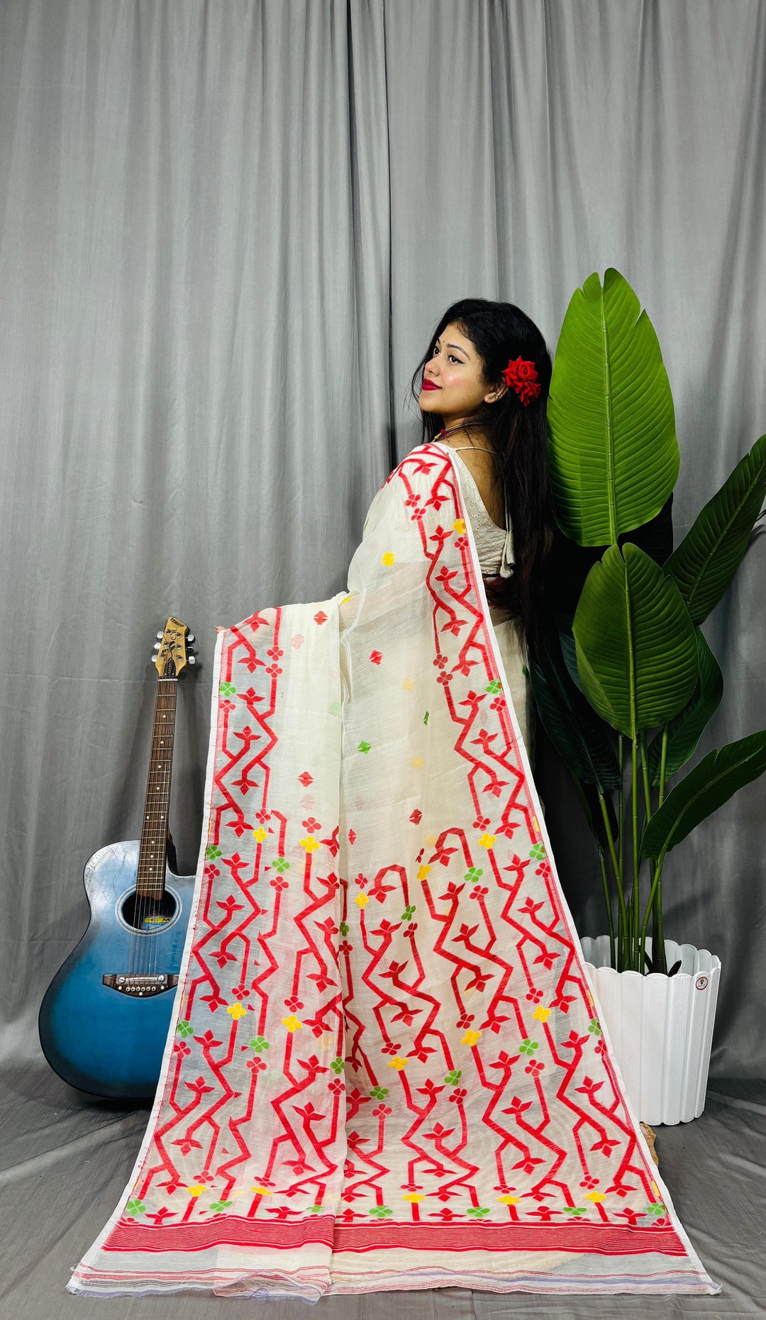 Chorui Pakhi Muslin Dhakai Jamdani Saree