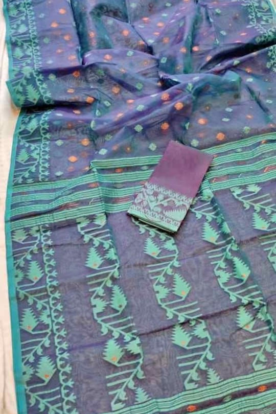 Ektu Bikel Karat Dhakai Jamdani Saree