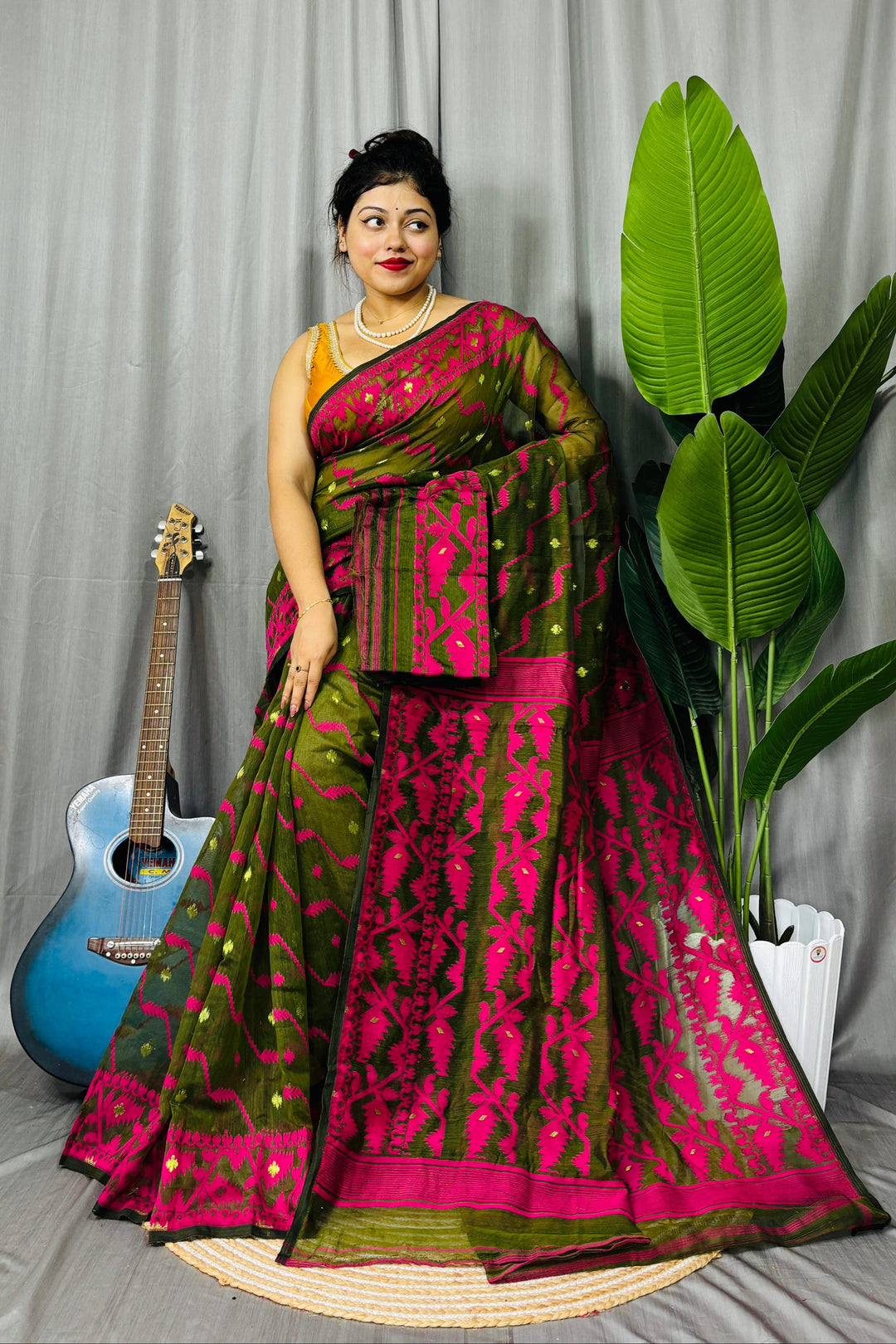 Nakshatra Karat Dhakai Jamdani Saree
