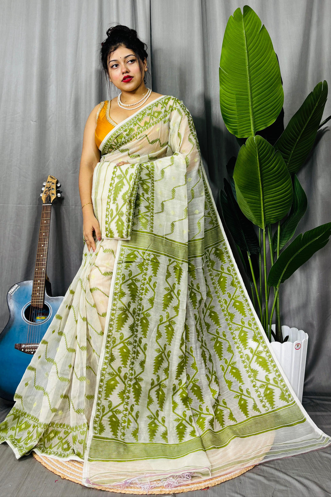 Nakshatra Karat Dhakai Jamdani Saree