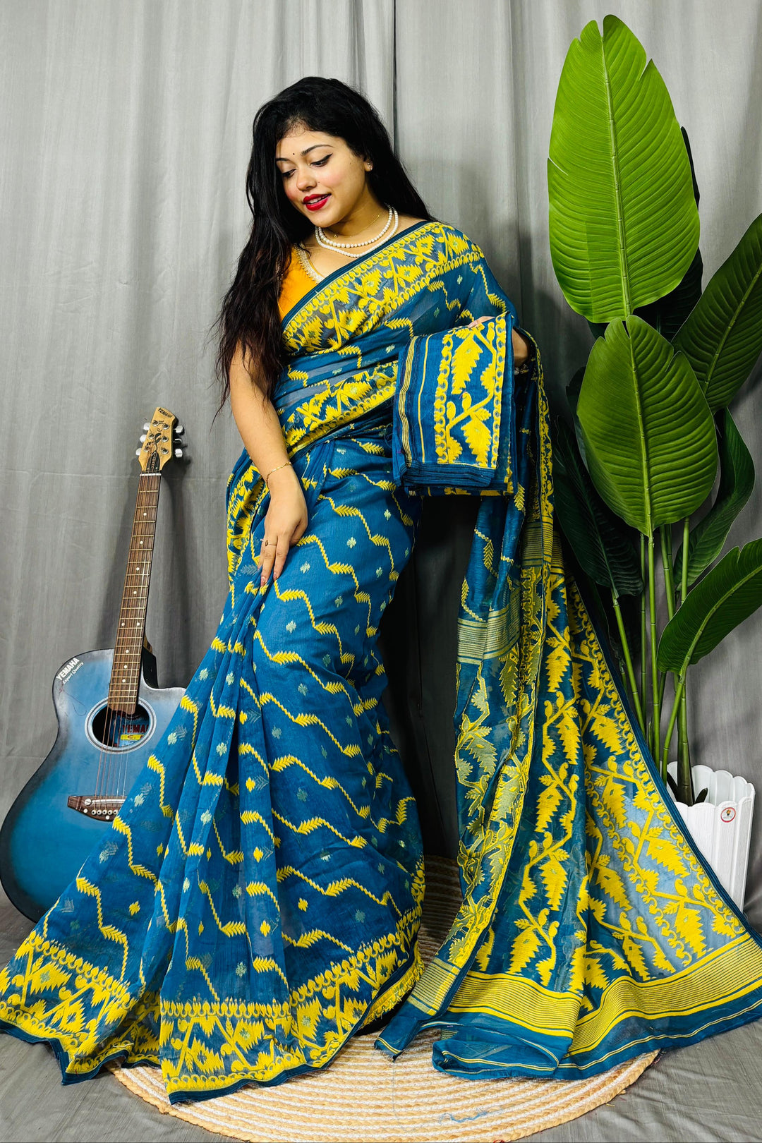 Nakshatra Karat Dhakai Jamdani Saree