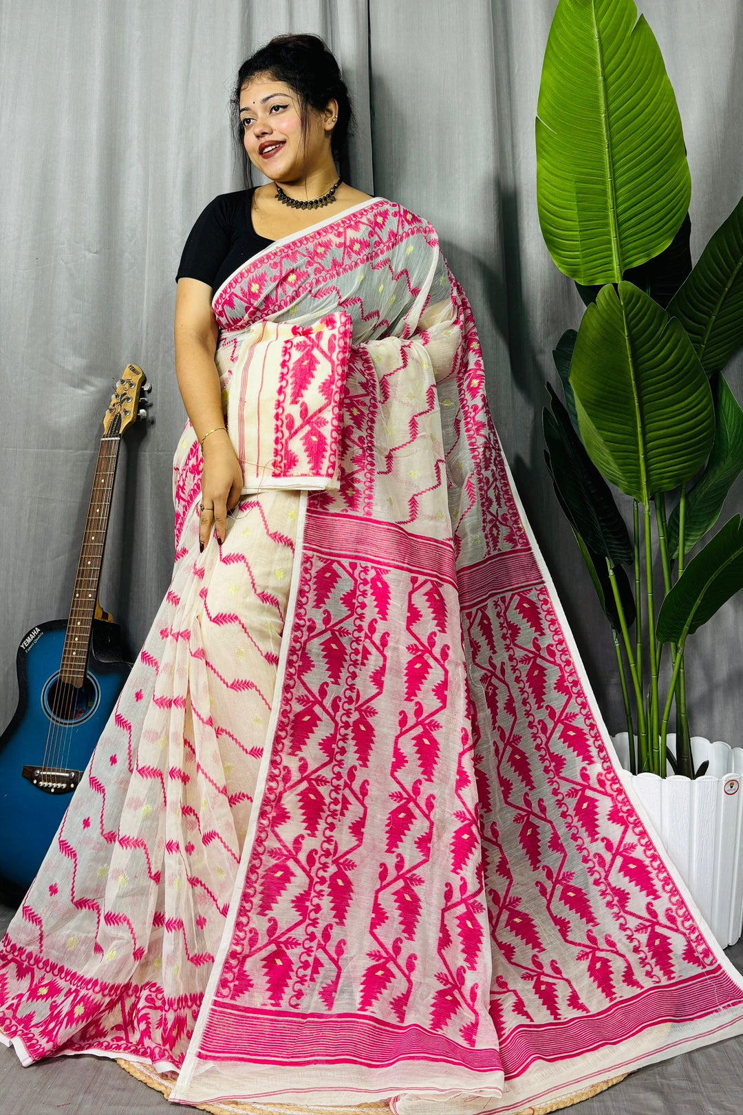 Nakshatra Karat Dhakai Jamdani Saree