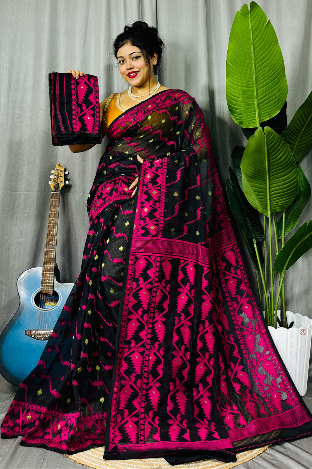 Nakshatra Karat Dhakai Jamdani Saree