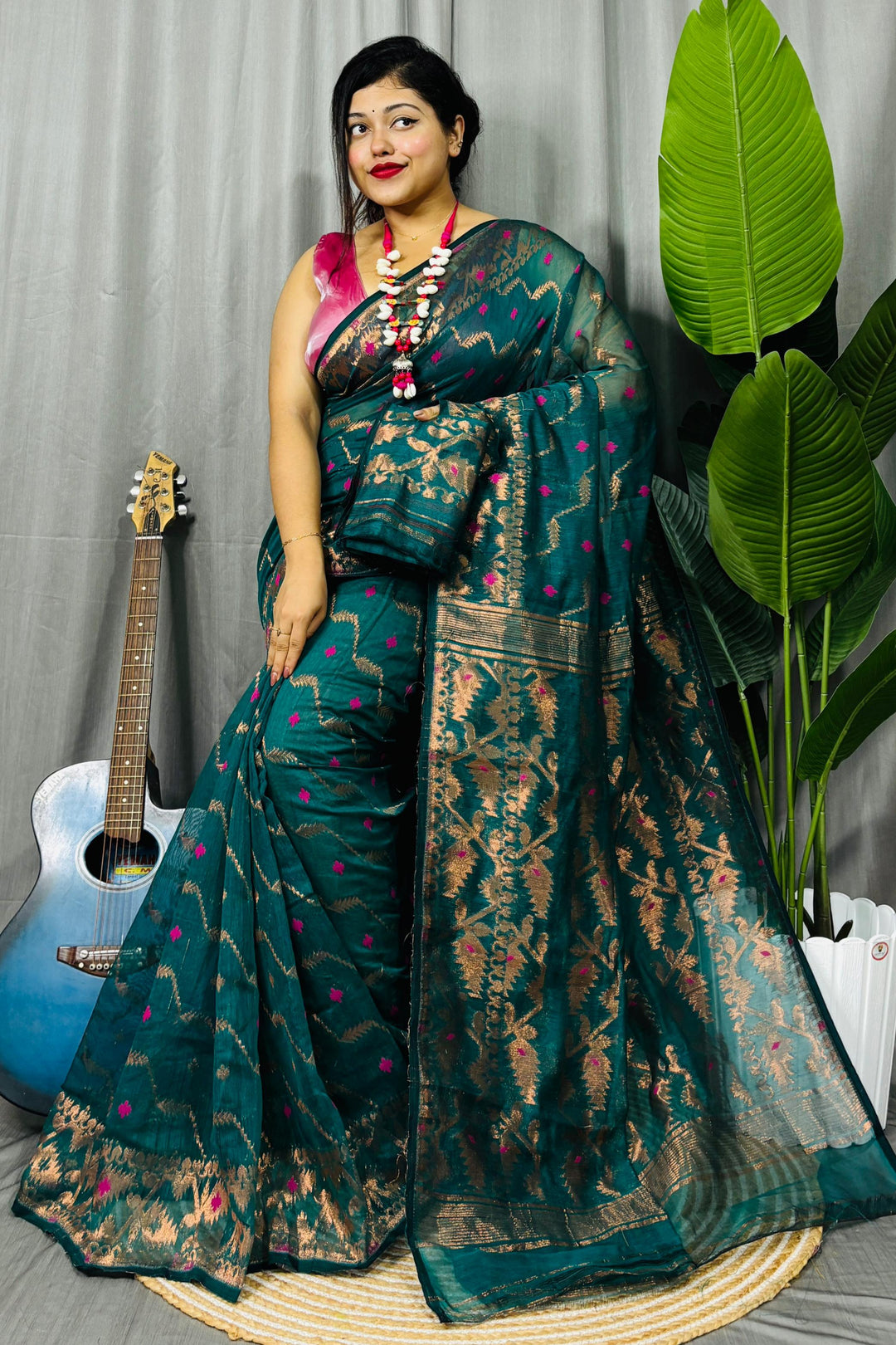 Nakshatra Karat Dhakai Jamdani Saree