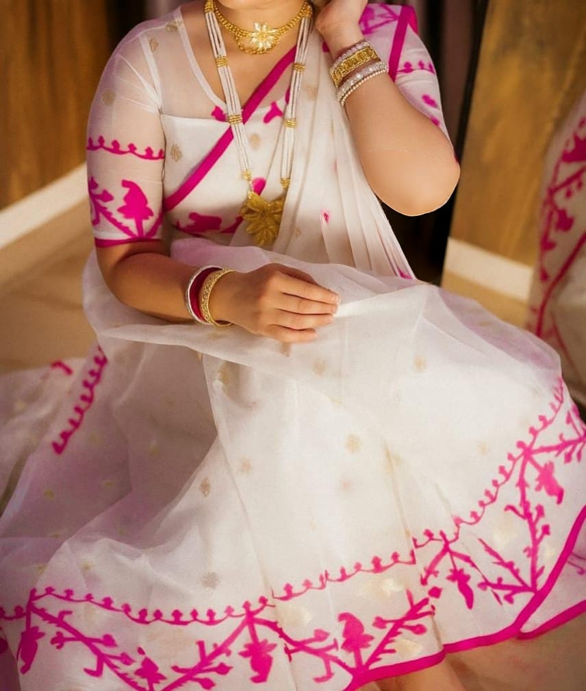 Canvas of Bengal Organza Muslin Jamdani Saree