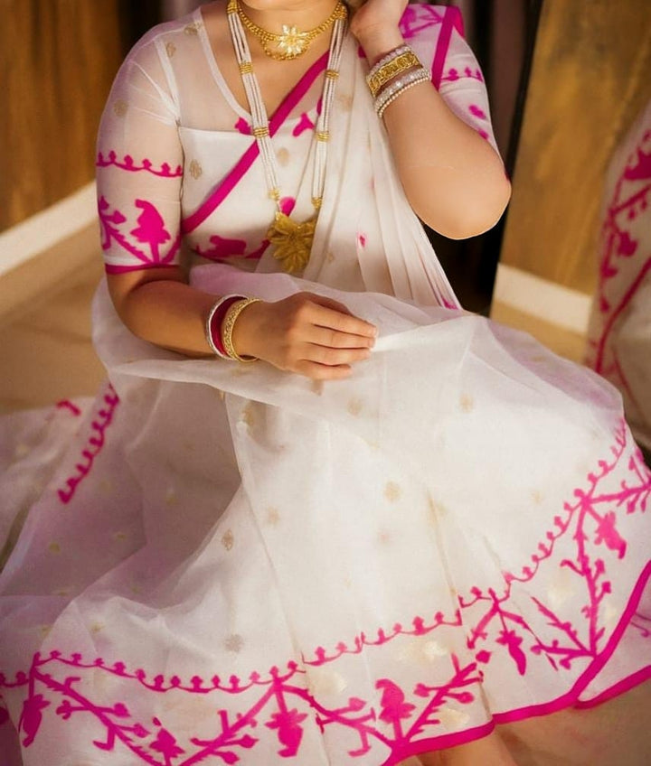 Canvas of Bengal Organza Muslin Jamdani Saree