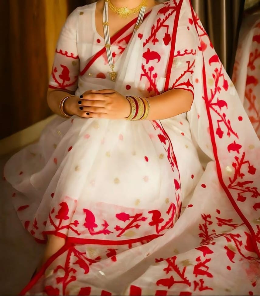 Canvas of Bengal Organza Muslin Jamdani Saree