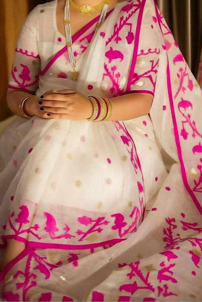 Canvas of Bengal Organza Muslin Jamdani Saree