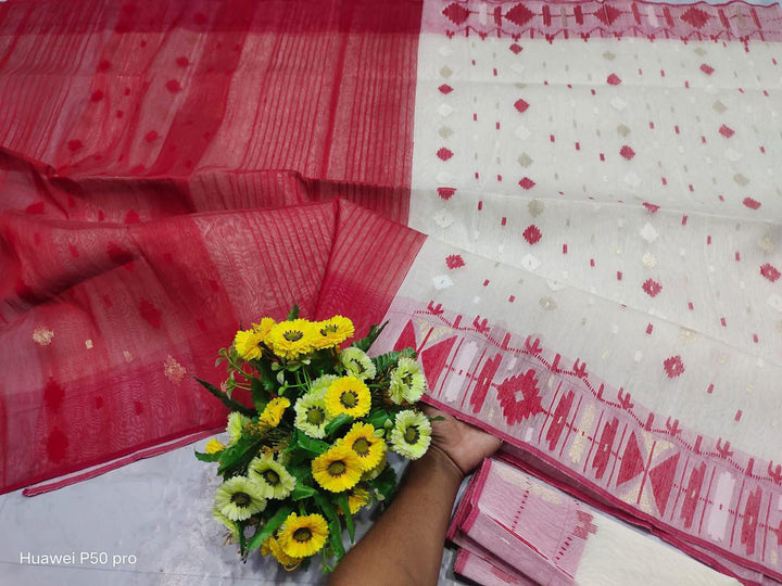 Devika Dhara Dhakai Jamdani Saree