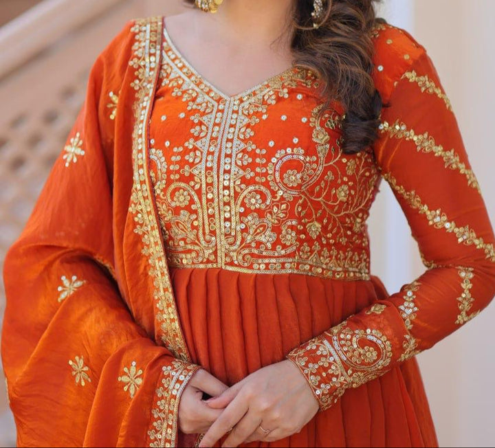 Dewdrop Bliss Fancy Silk Gown Set