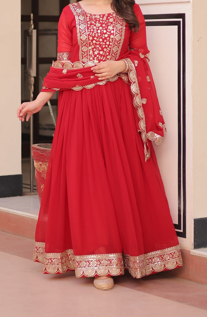 Illume Essence Fancy Silk Gown Set