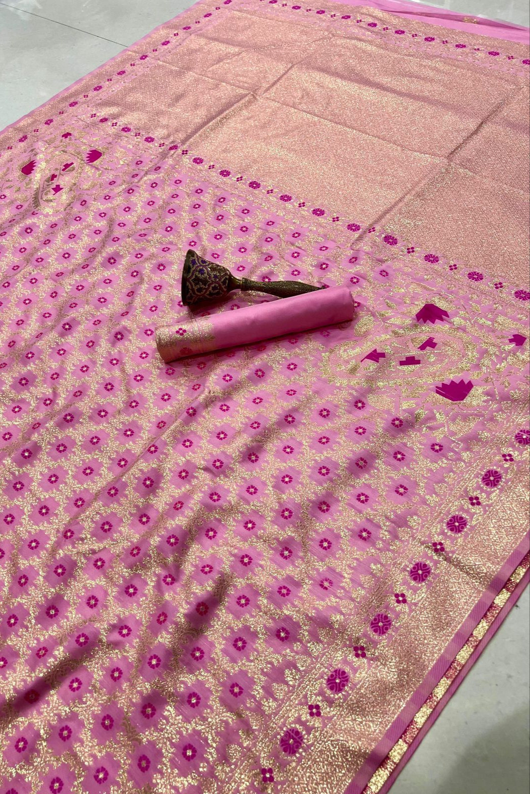 Golden Horizon Banarasi Silk Saree