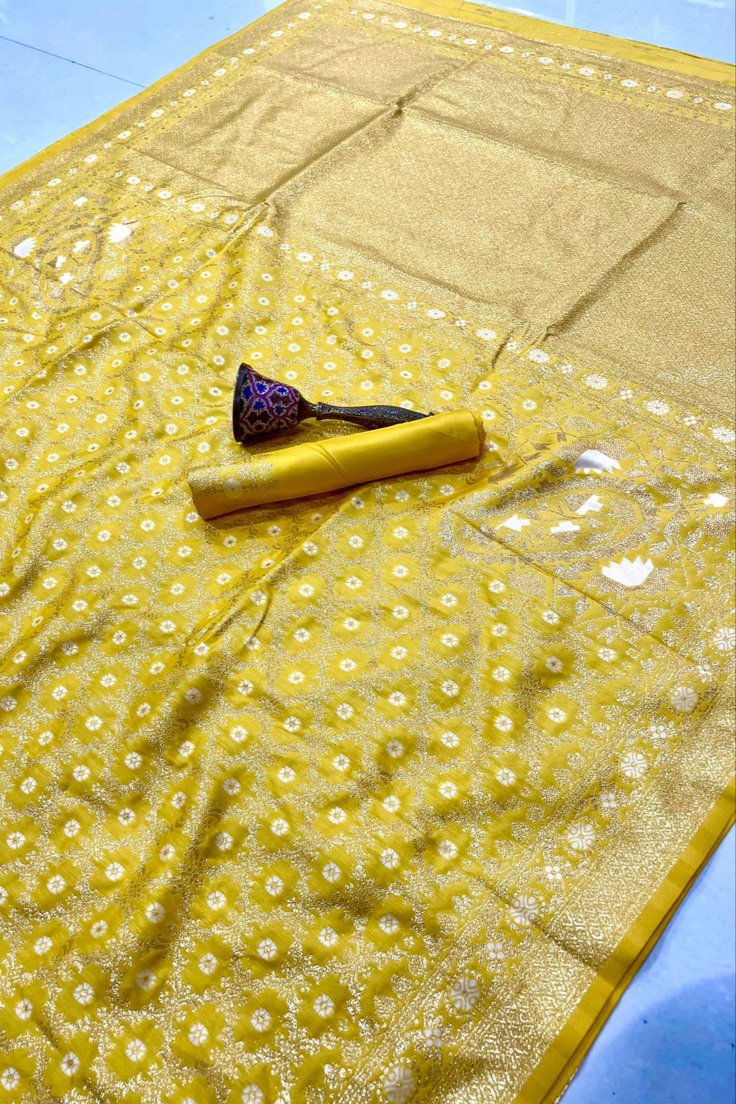 Golden Horizon Banarasi Silk Saree