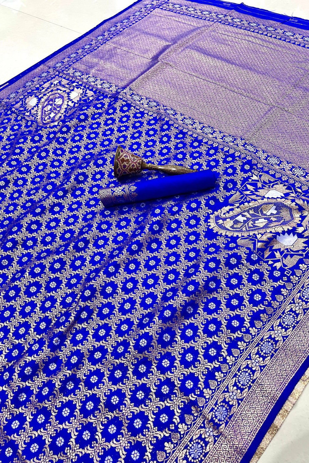 Golden Horizon Banarasi Silk Saree
