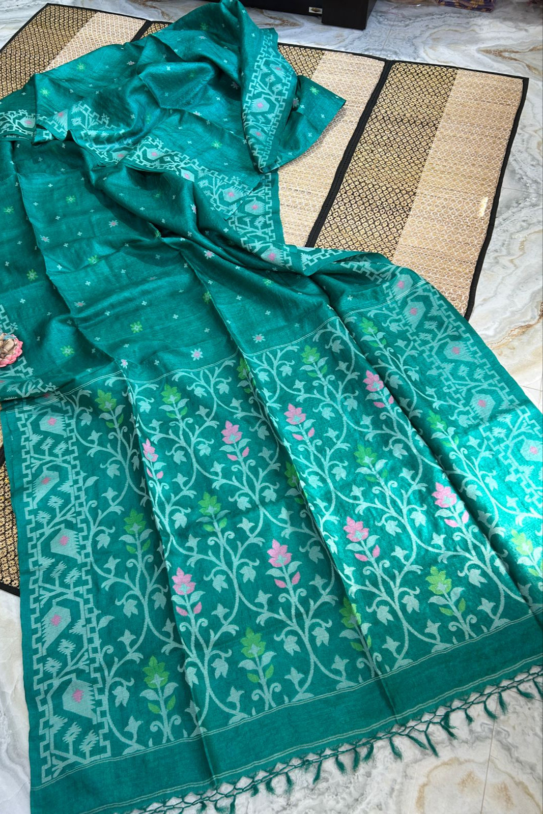 Golapi Mon Gachi Tussar Jamdani Saree