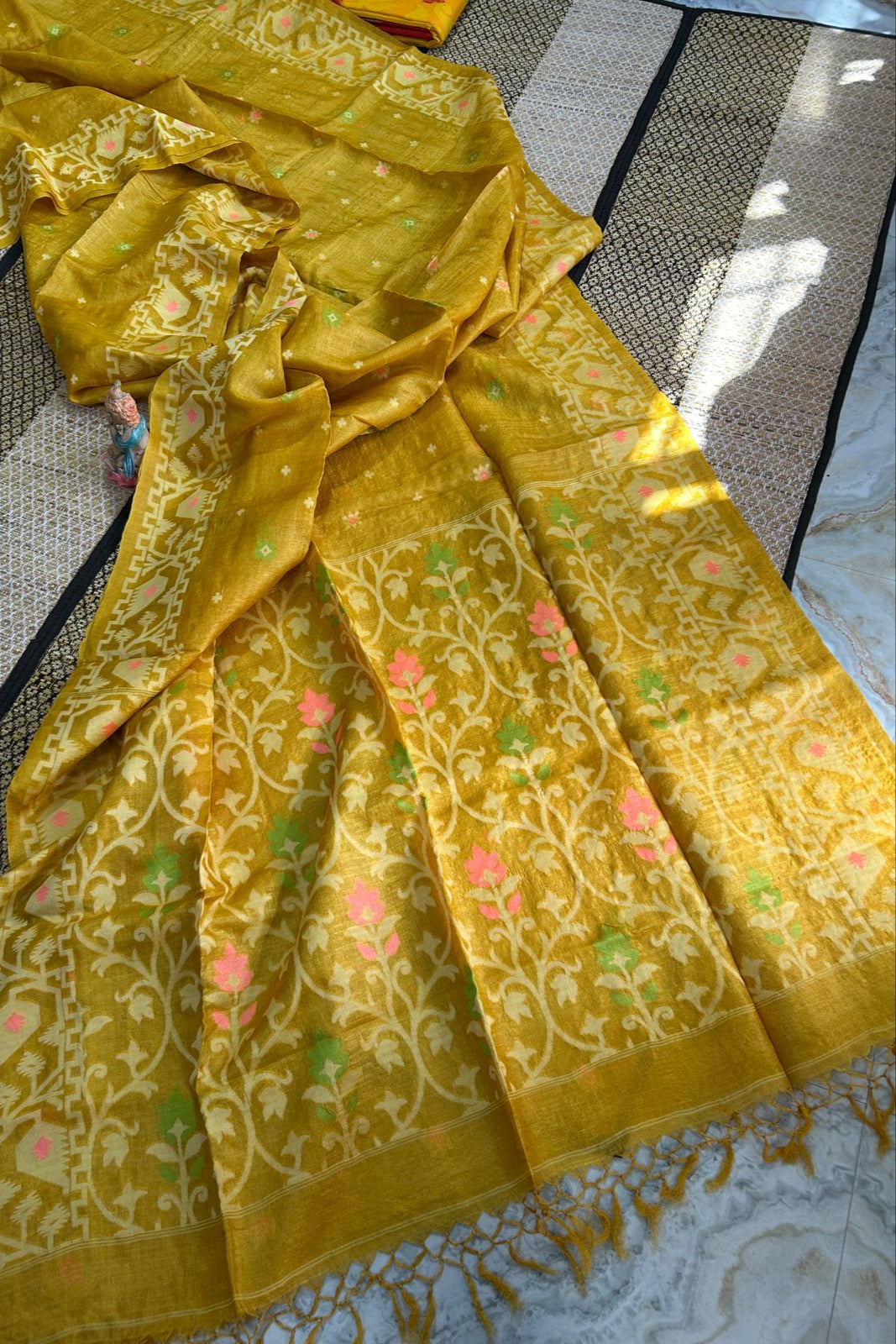 Golapi Mon Gachi Tussar Jamdani Saree