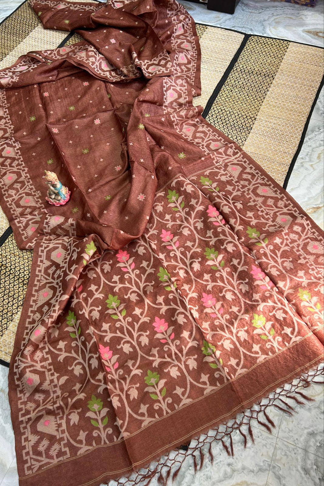 Golapi Mon Gachi Tussar Jamdani Saree