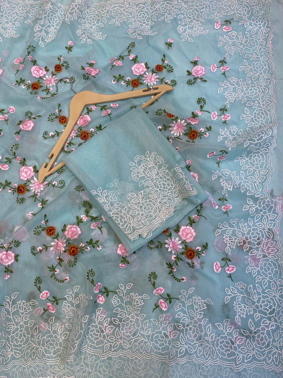 Beauty Of Seasons Kora Banarasi Organza Silk Saree