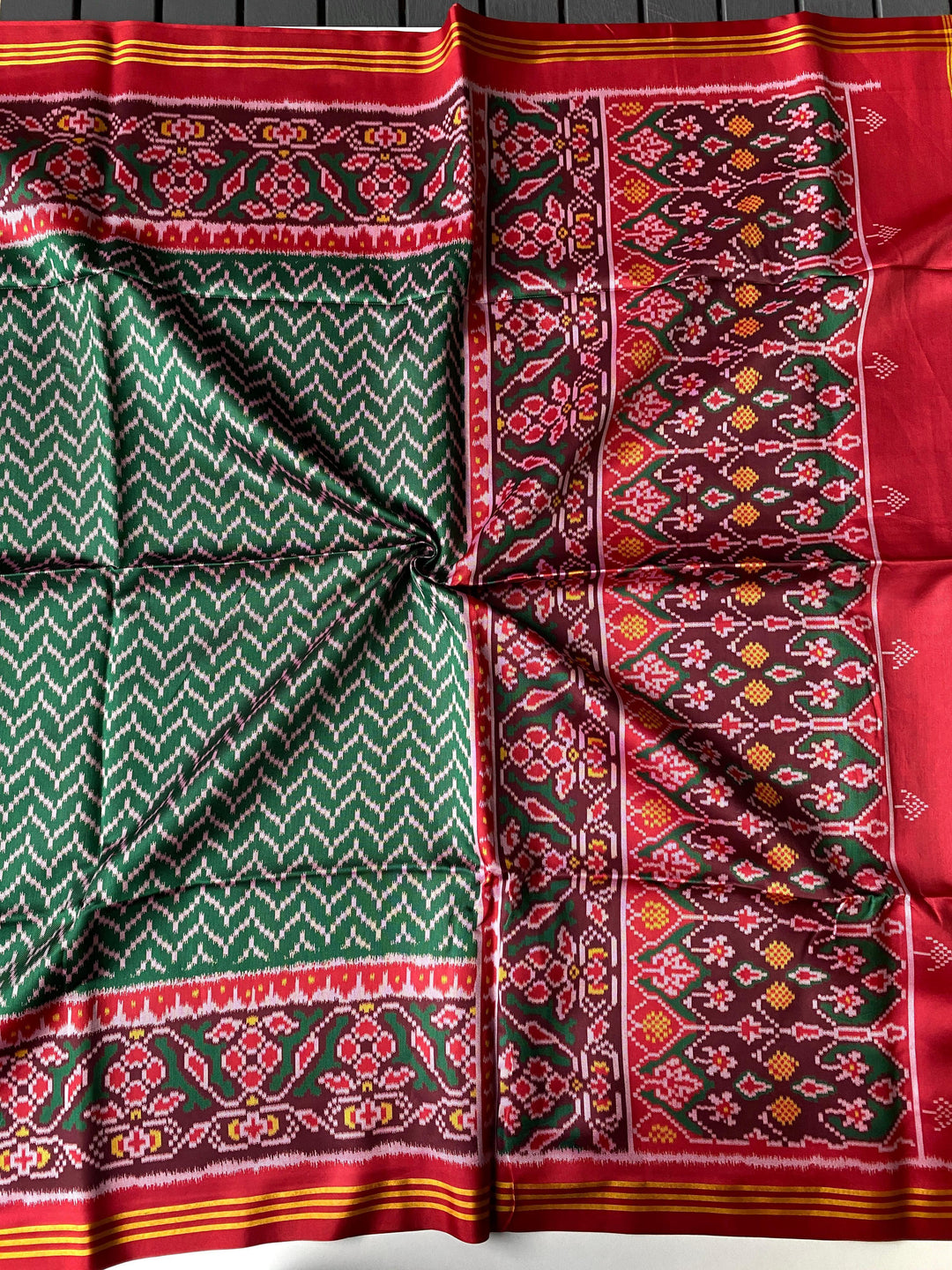 Seraphic Shine Bandhej Patola Silk Saree