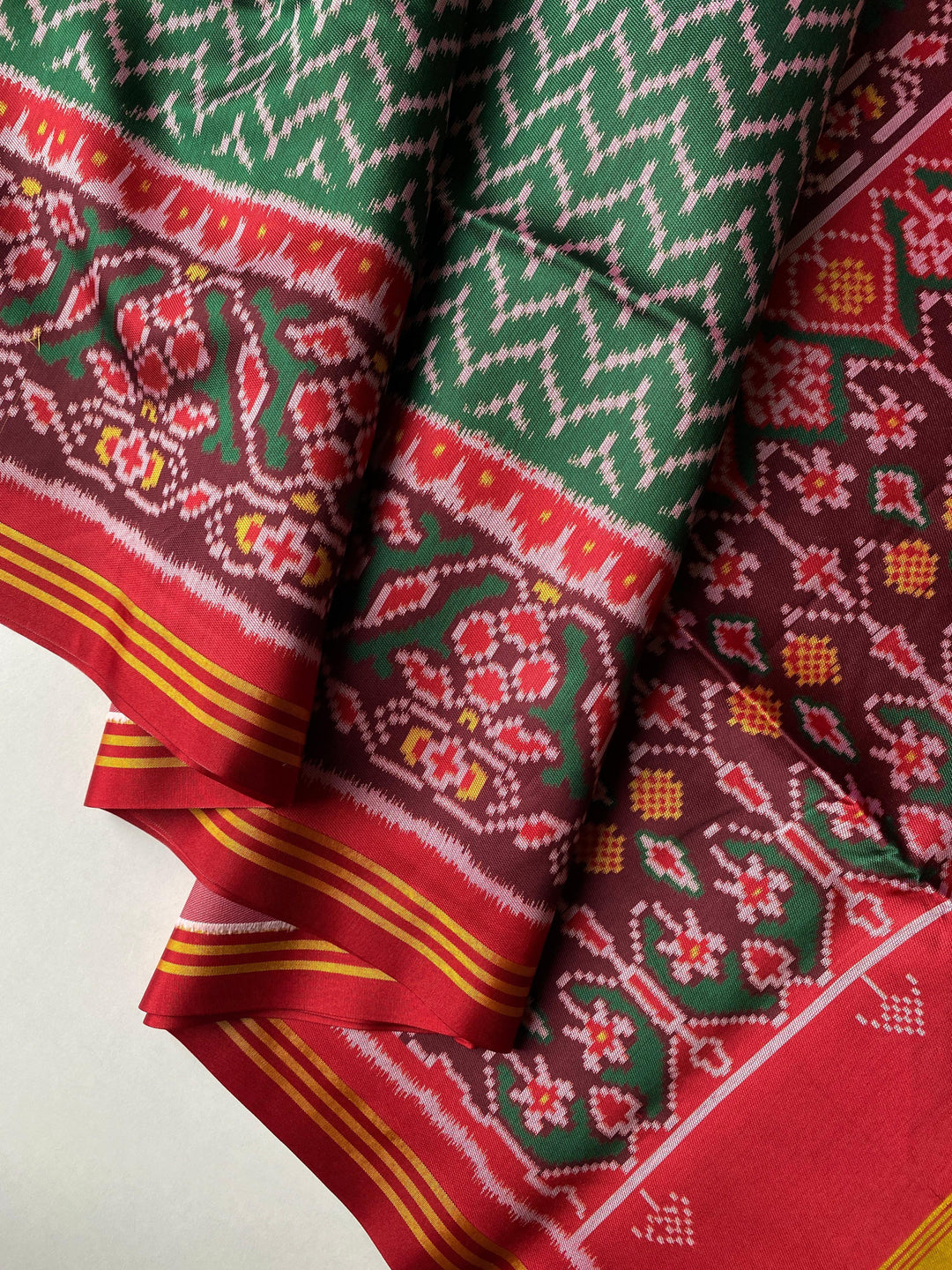 Seraphic Shine Bandhej Patola Silk Saree