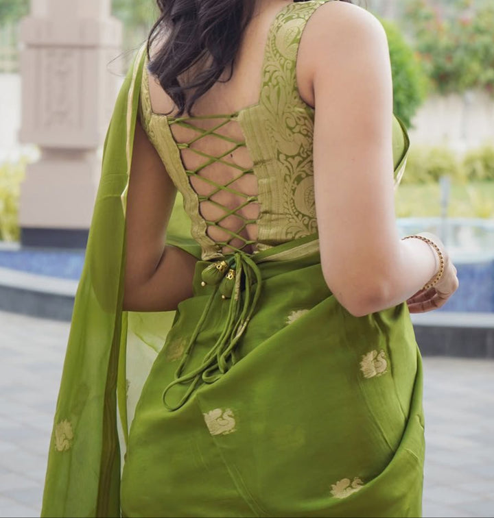 Dewkissed Desire Viscose Crepe Silk Saree