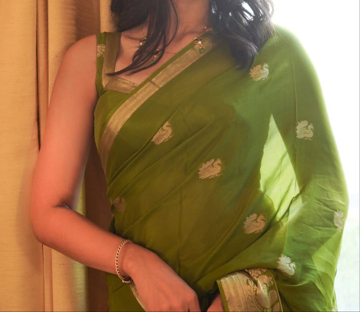 Dewkissed Desire Viscose Crepe Silk Saree