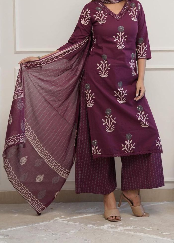 Chemistry Of Fondness Cotton Kurti Set