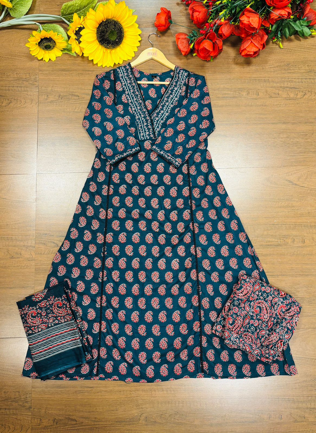 Beauty In The Eyes- Cotton Kurti Set