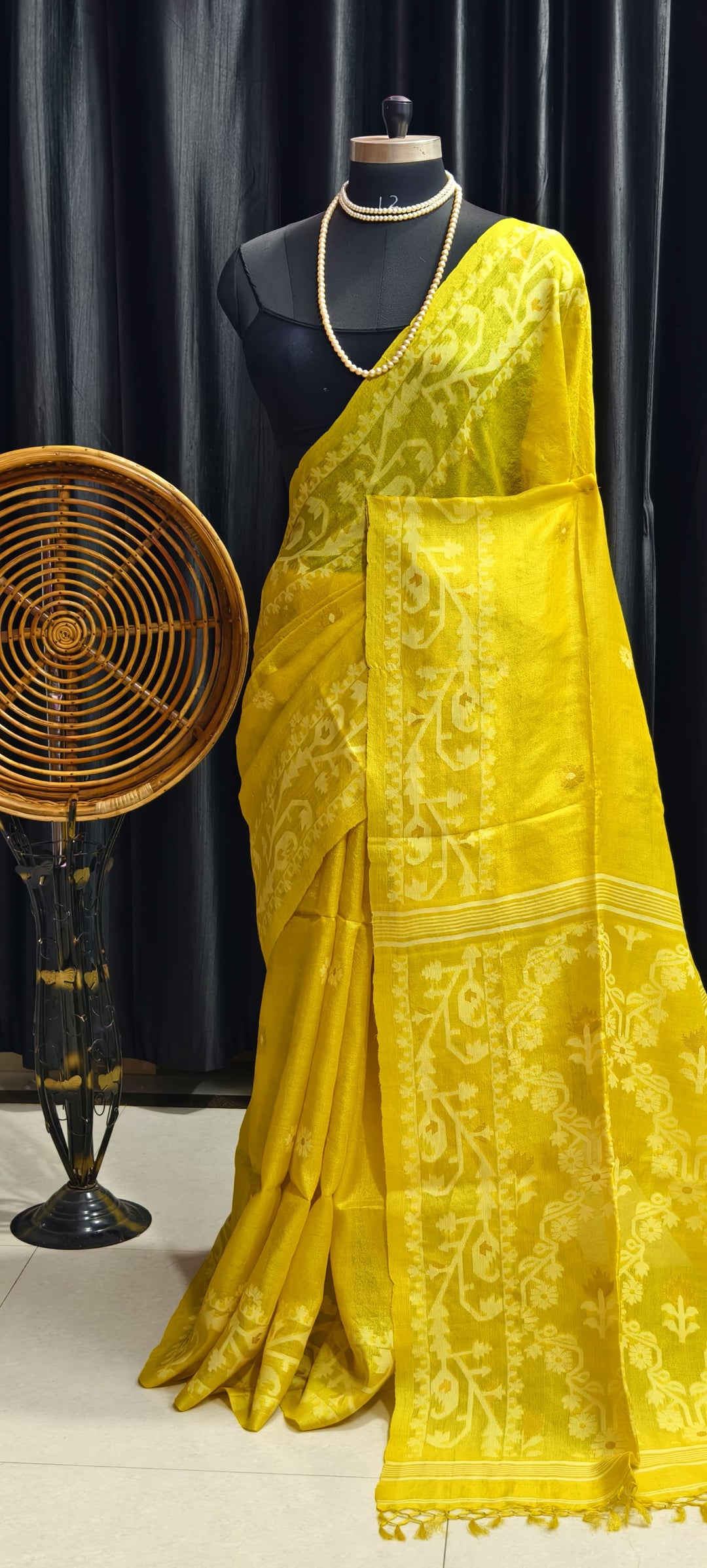 Kachha Sona Gachi Tussar Yellow Jamdani Saree