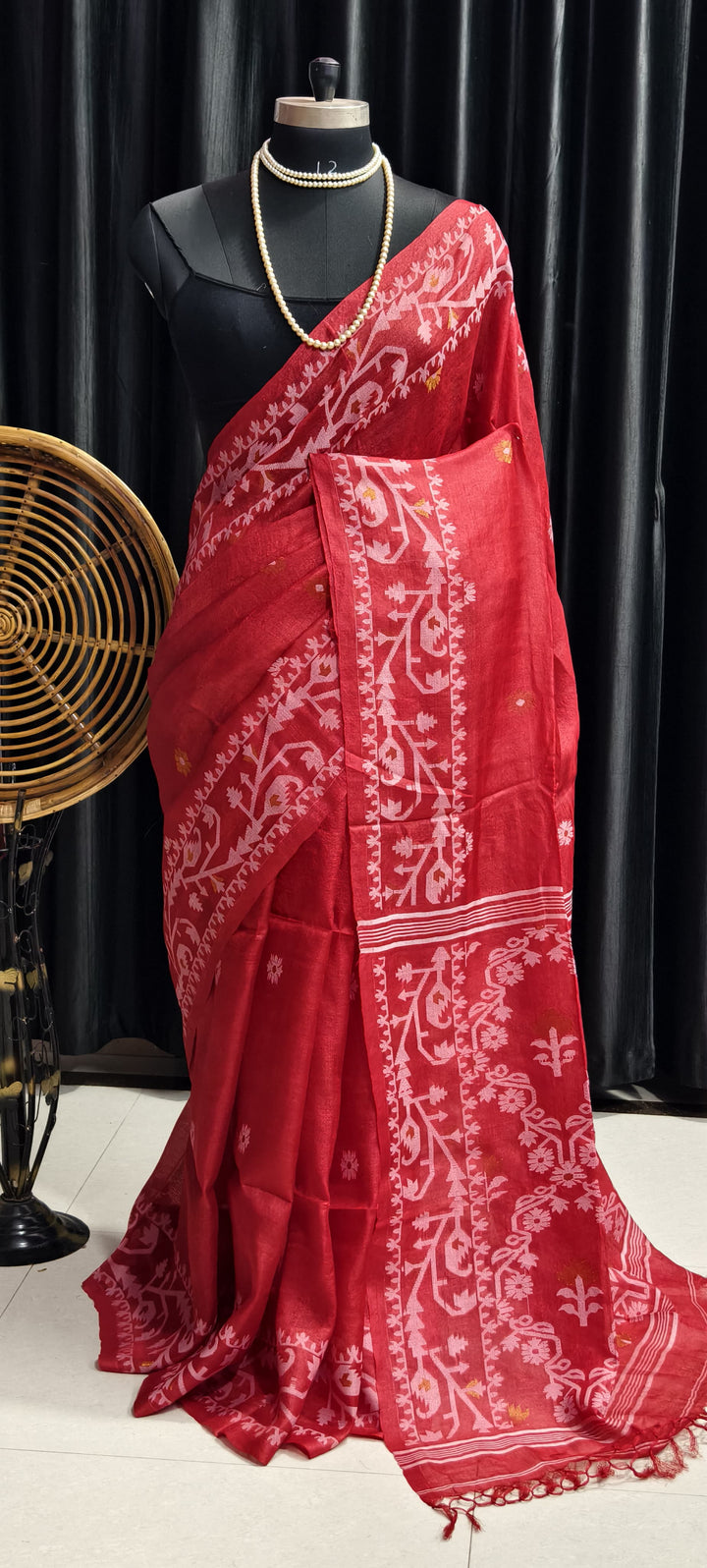 Kachha Sona Gachi Tussar Red Jamdani Saree