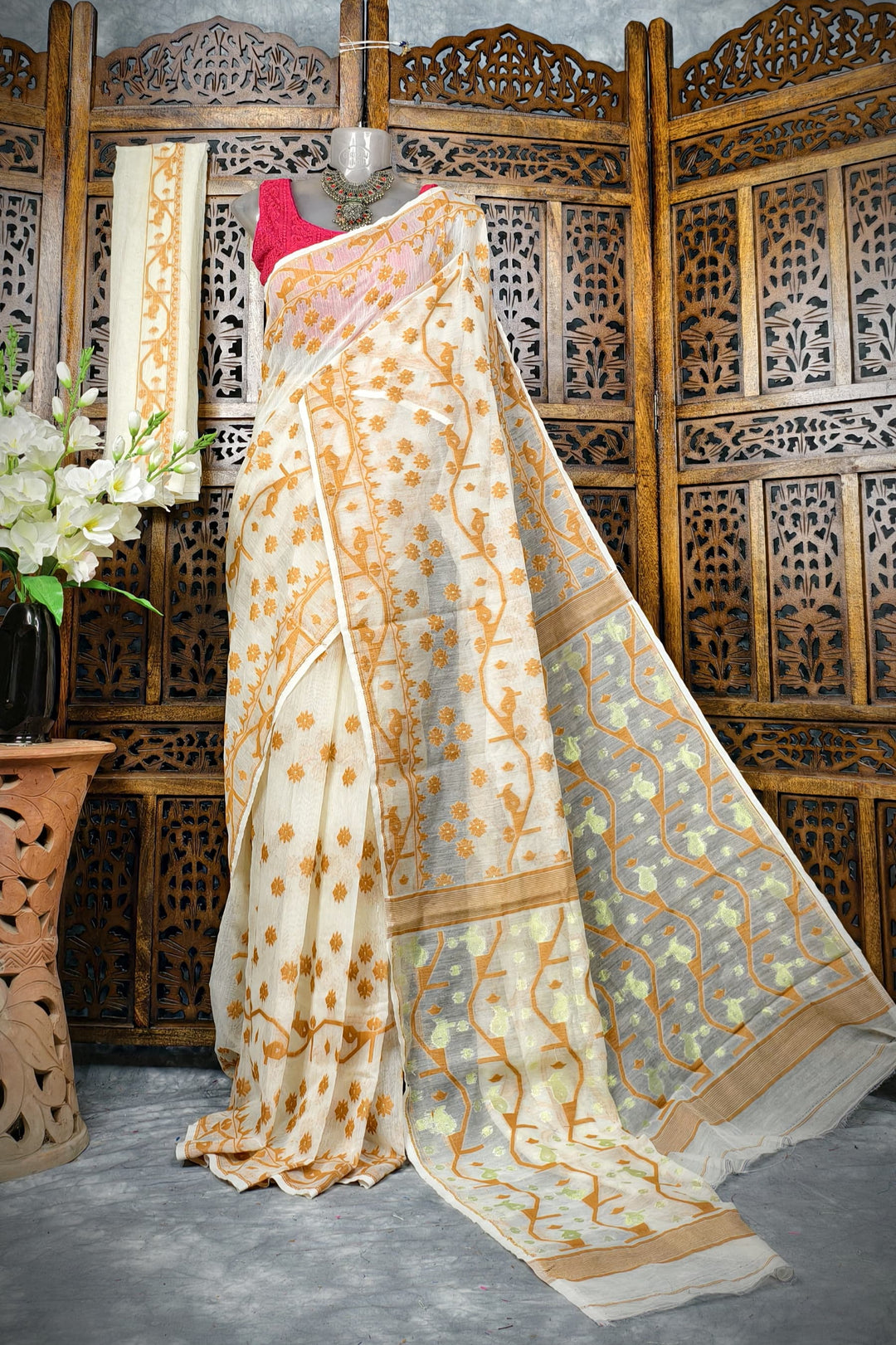 Kagojer Nouka Dhakai Jamdani Saree