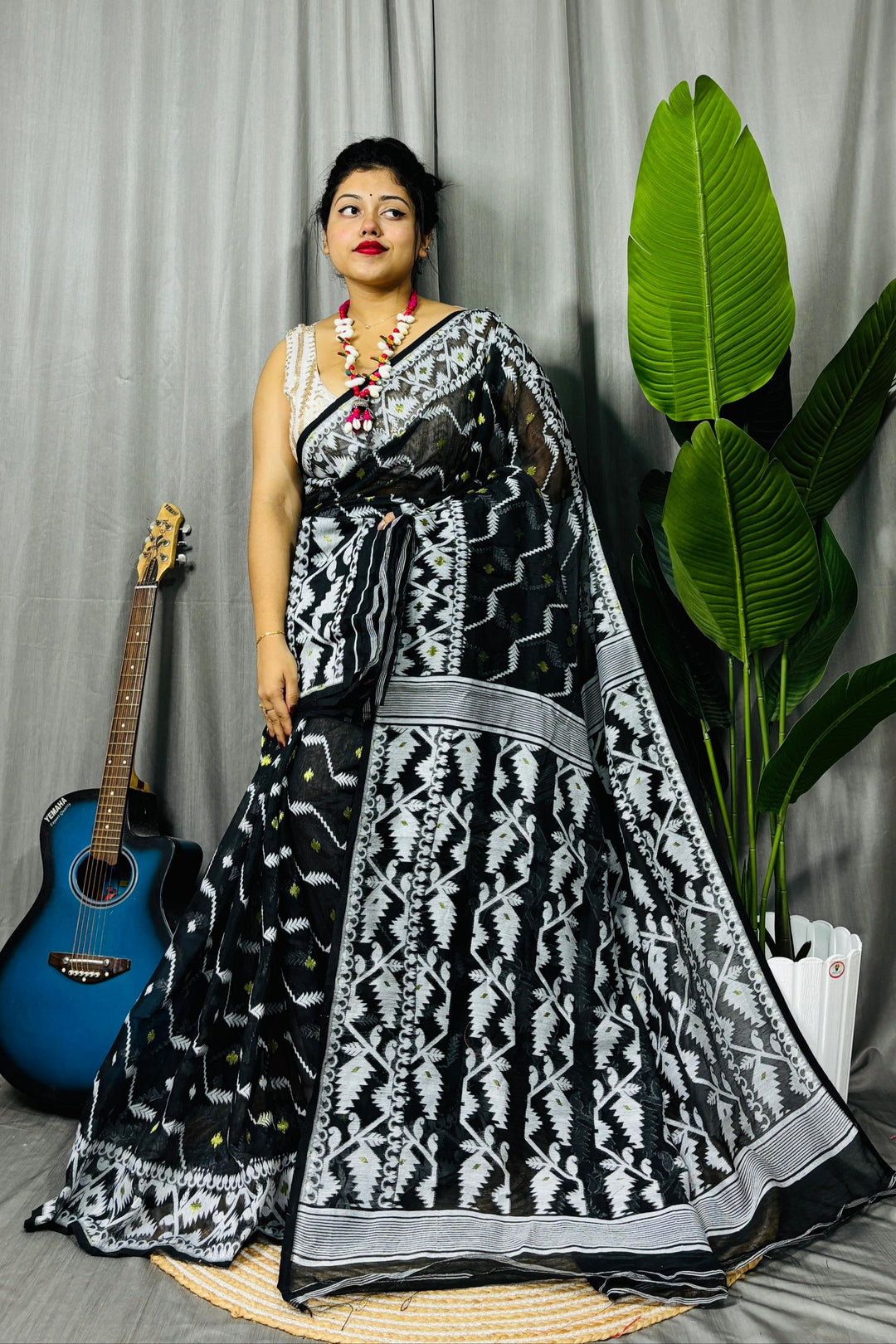 Nakshatra Karat Dhakai Jamdani Saree