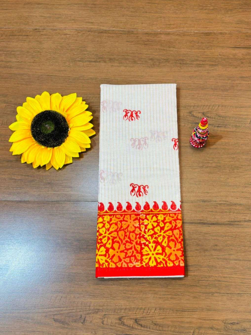 Chhaya Alo -Cotton Handloom Saree