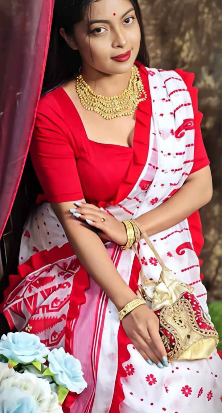 Boron Bela Dhakai Jamdani Saree