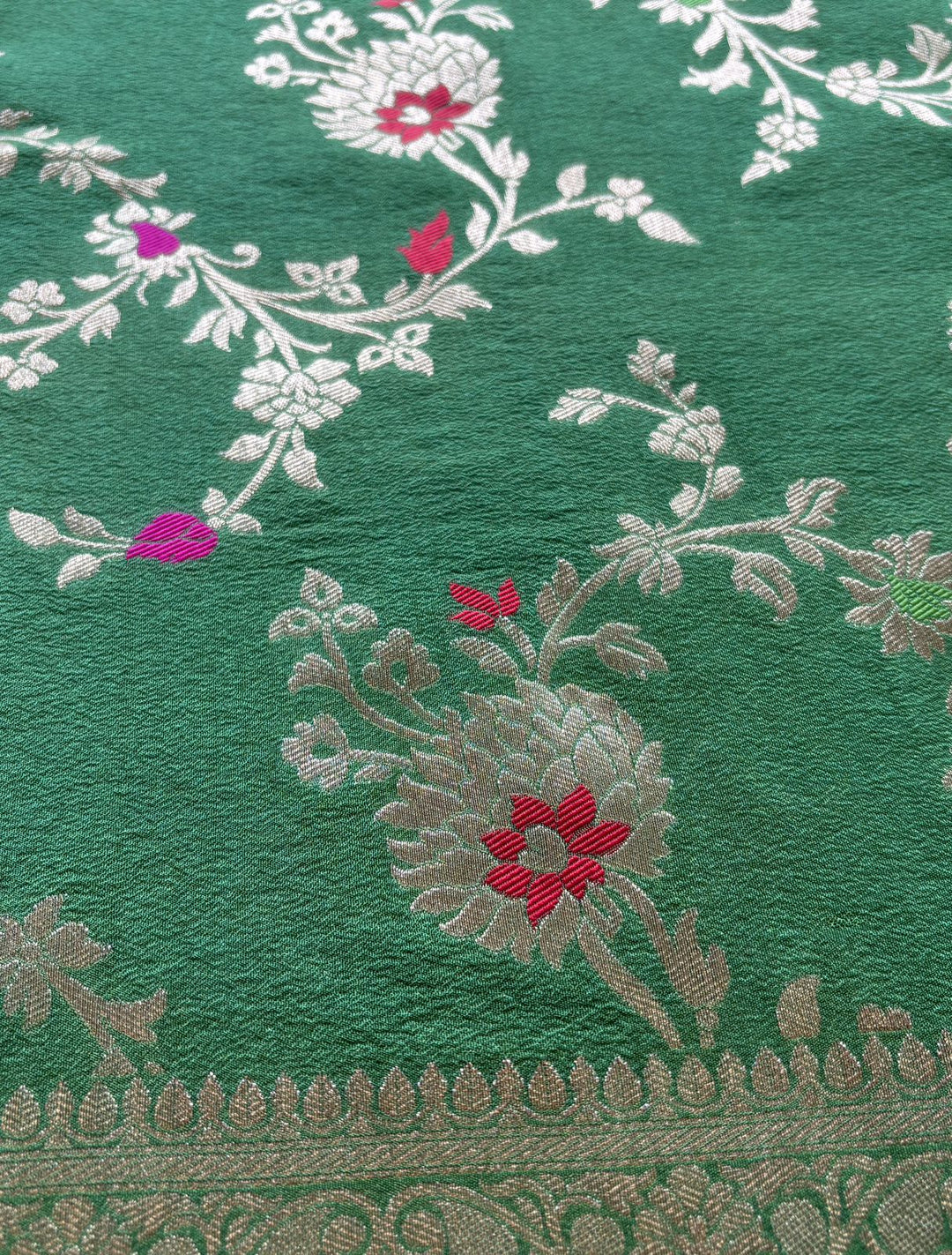 Avid Love - A Beautiful Floral Banarasi Saree