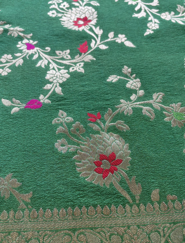 Avid Love - A Beautiful Floral Banarasi Saree