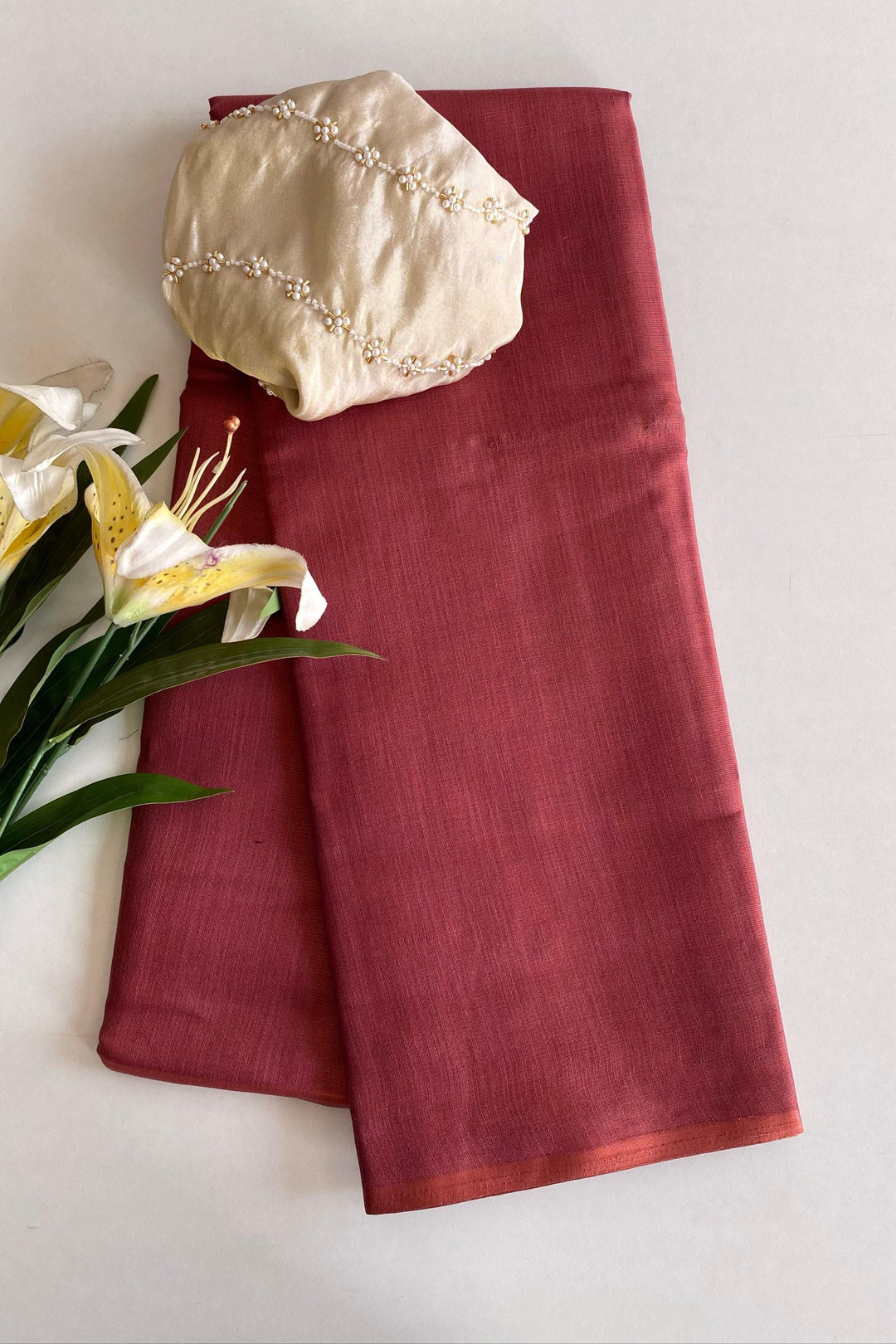 Picture Of Diversity Tissue Linen Saree