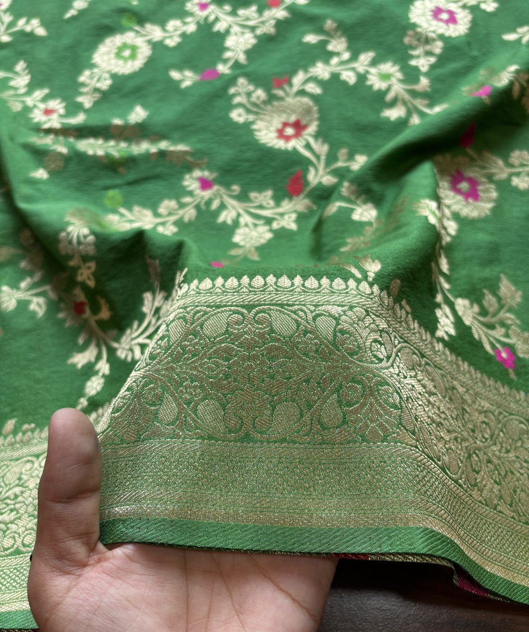 Avid Love - A Beautiful Floral Banarasi Saree