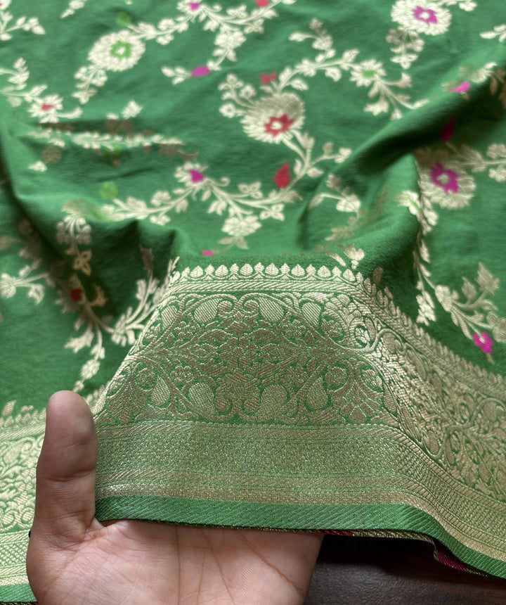 Avid Love - A Beautiful Floral Banarasi Saree