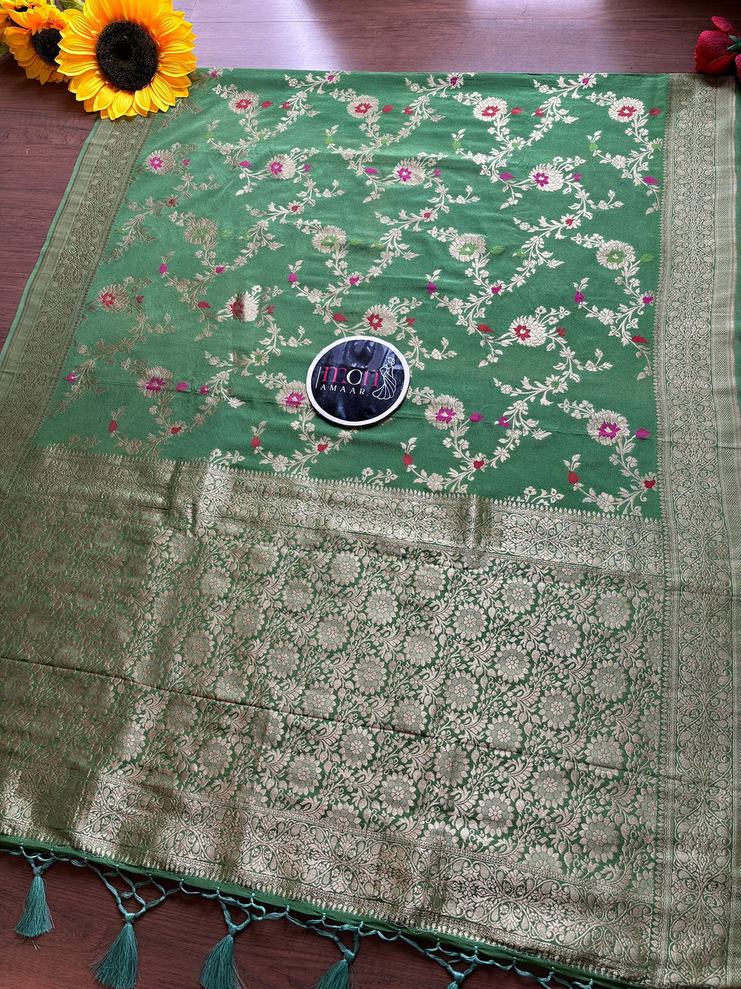 Avid Love - A Beautiful Floral Banarasi Saree