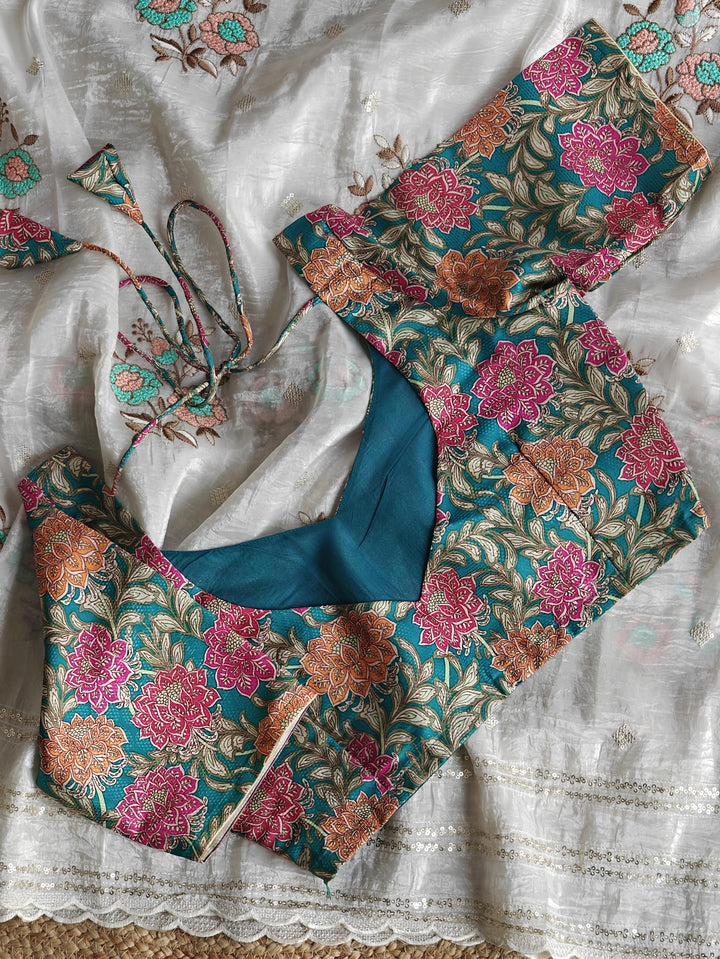 The Golden Dust Crush Organza White Saree(Ready made Blouse )