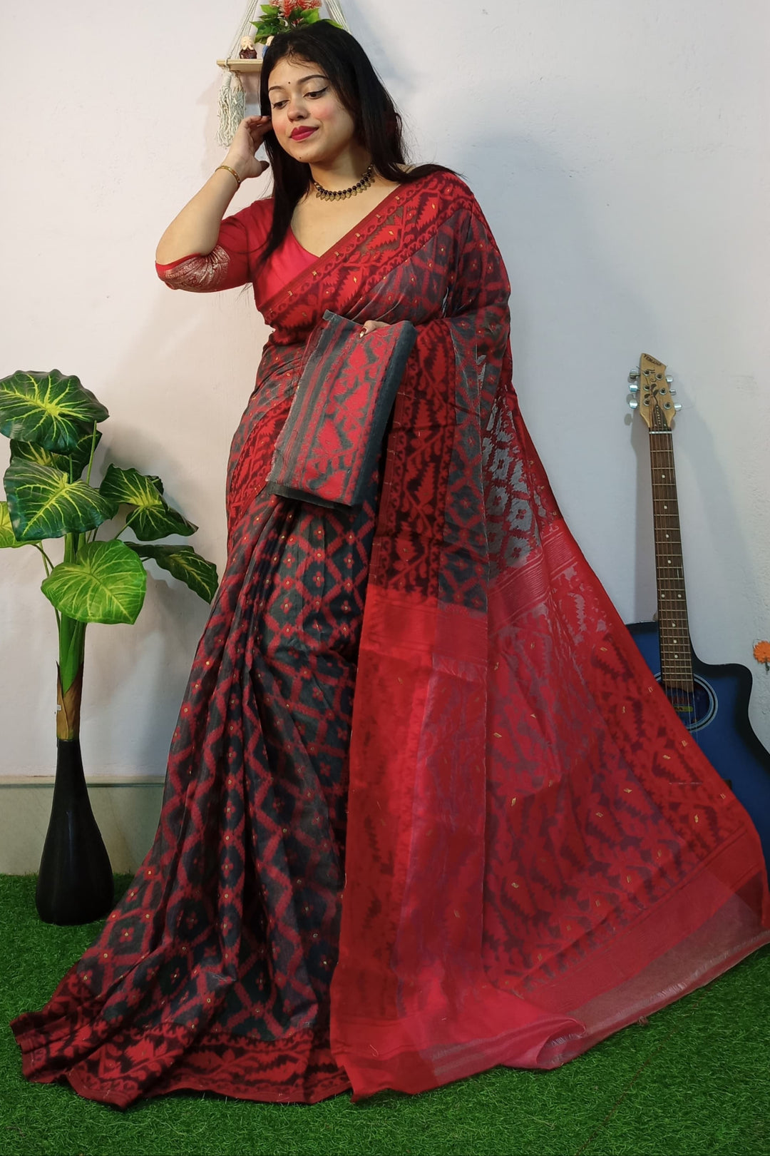 Moner Majhe Dhakai Jamdani Saree