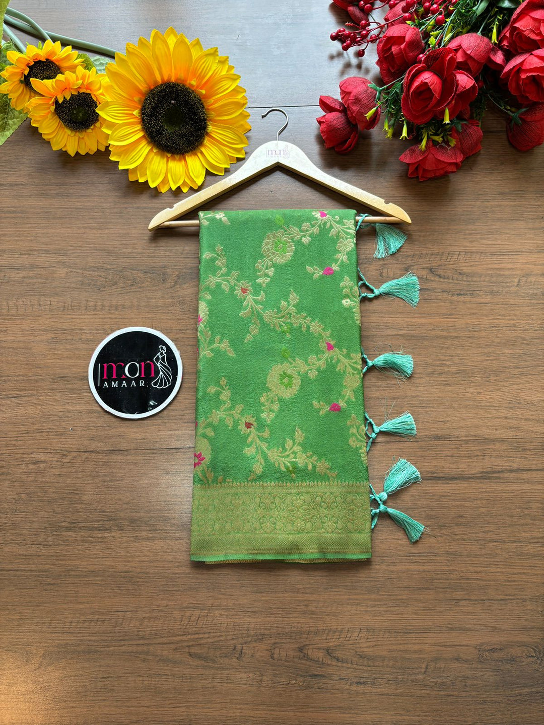 Avid Love - A Beautiful Floral Banarasi Saree