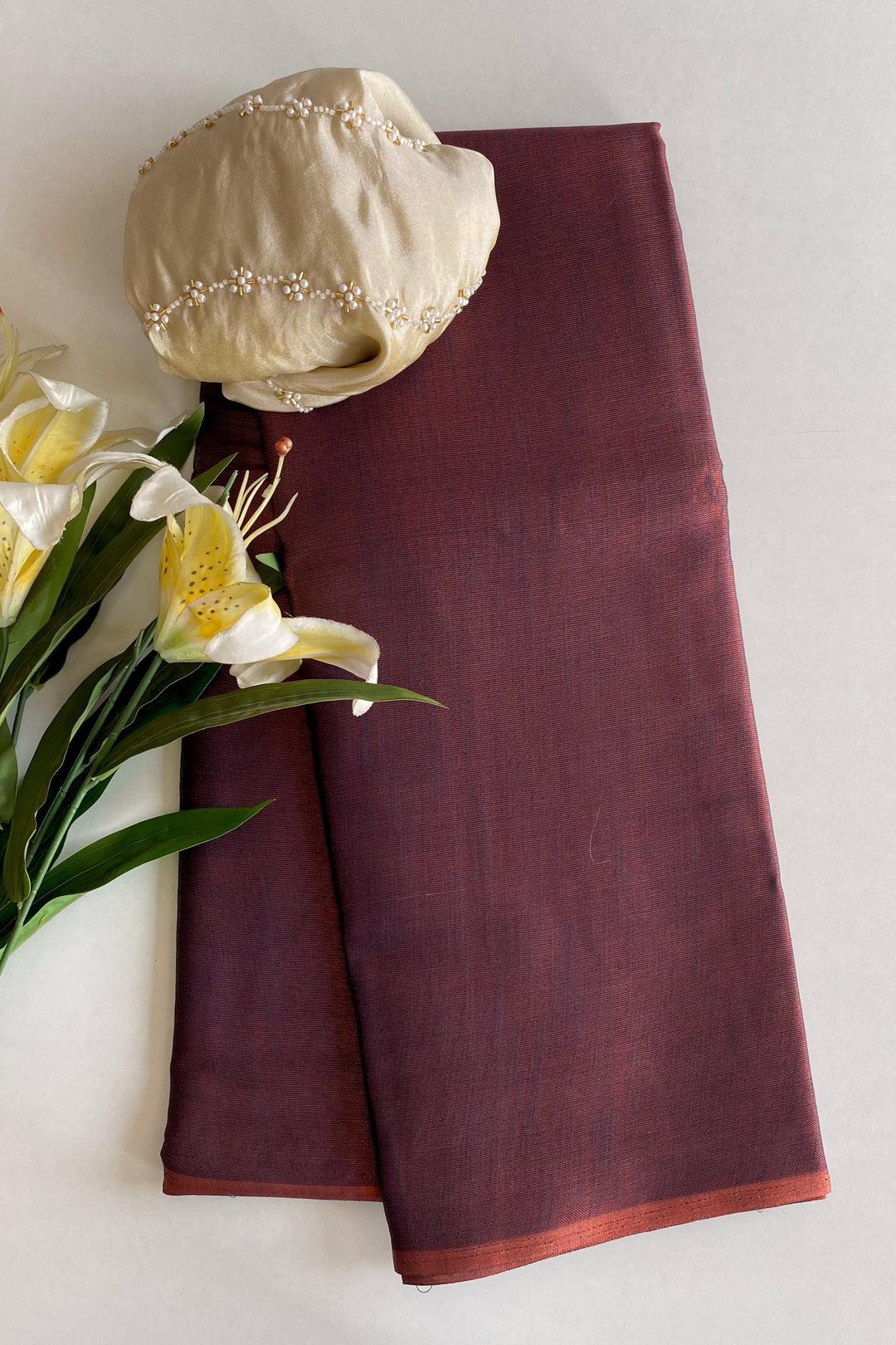 Picture Of Diversity Tissue Linen Saree